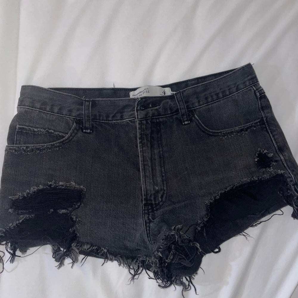 black distressed denim abercrombie and fitch jean shorts NWOT W 27